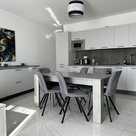 Exceptional 3-Bedroom Apartment, Sliema - Tigne Point! Exterior foto