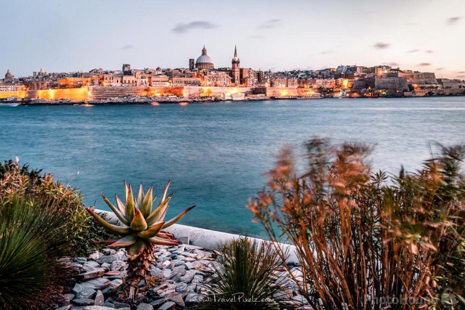 Exceptional 3-Bedroom Apartment, Sliema - Tigne Point! Exterior foto