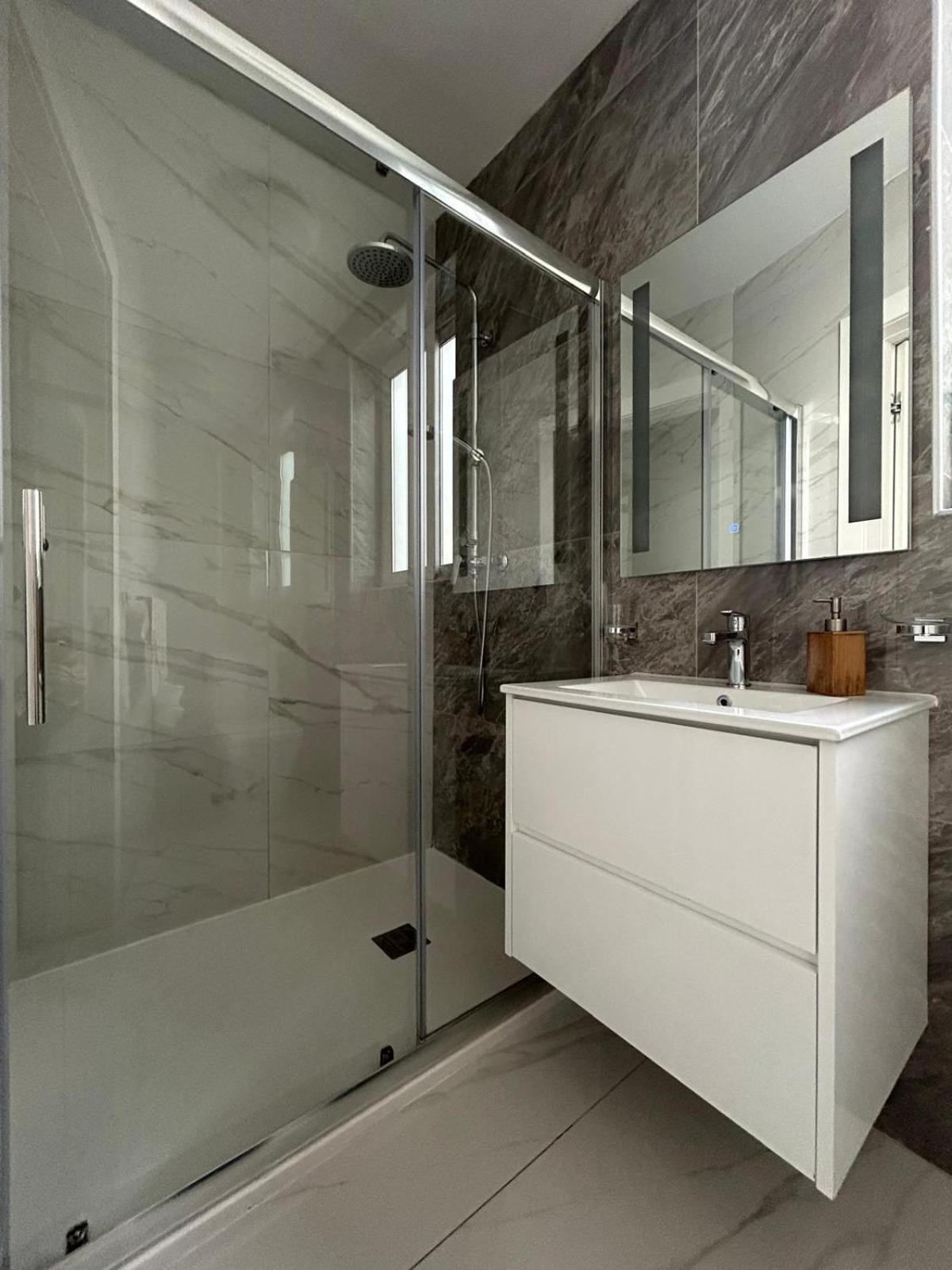 Exceptional 3-Bedroom Apartment, Sliema - Tigne Point! Exterior foto